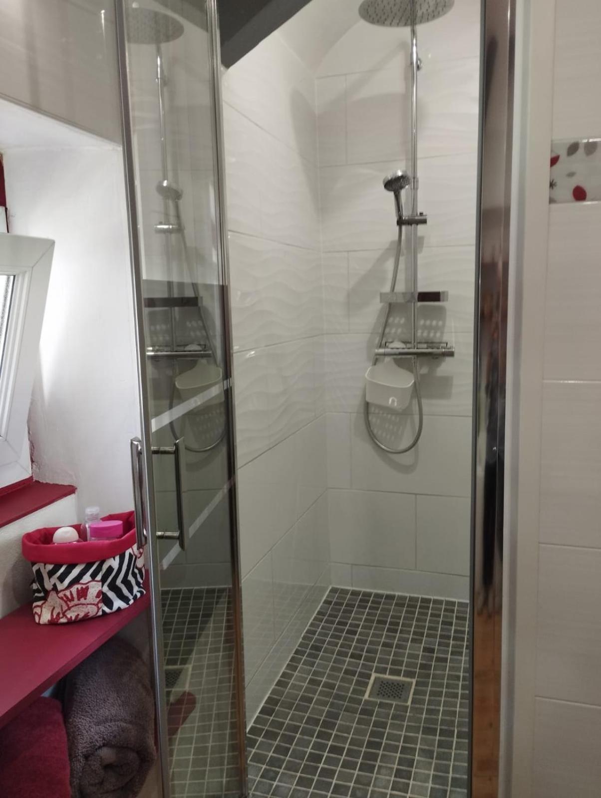 Blainville-sur-Orne Pegasus Bed & Breakfast エクステリア 写真